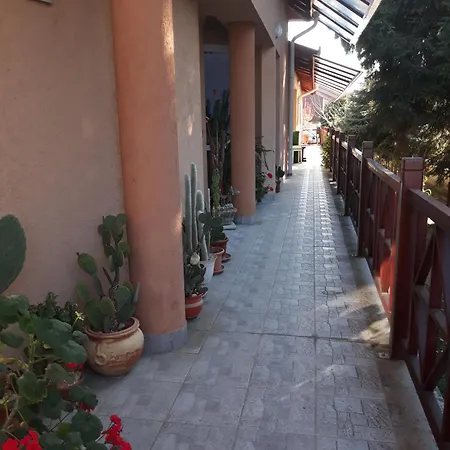 Guest house Kenezy Lux Vendeghaz
