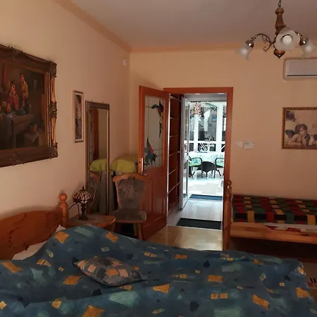 Kenezy Lux Vendeghaz 게스트하우스 Hajdúszoboszló