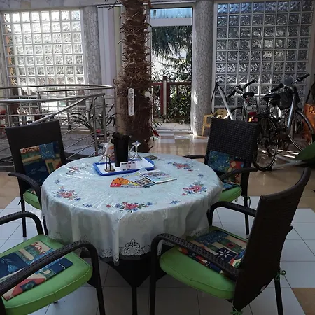 Kenezy Lux Vendeghaz 3* Hajduszoboszlo